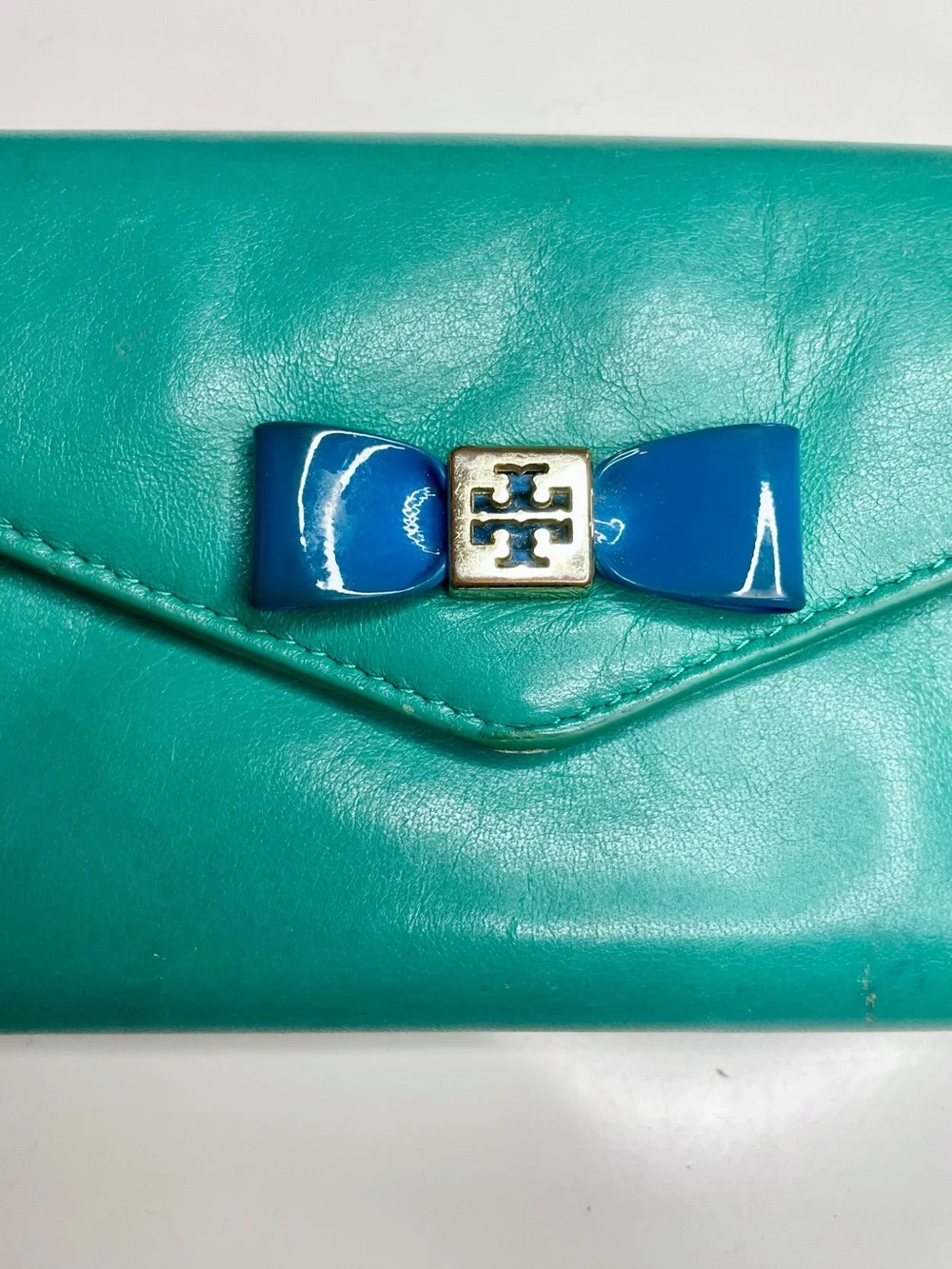 Tory Burch Green Leather Continental Envelope Wallet with Blue Enamel Bow